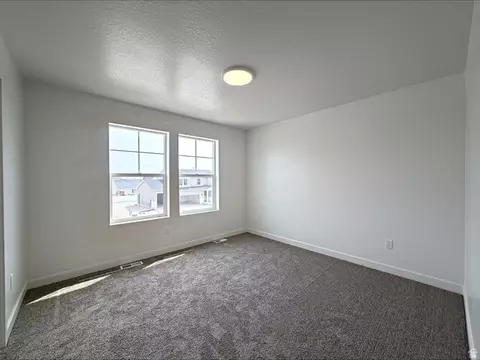 Bedroom - 2275 E Granite Ln, Eagle Mountain, UT 84005 photo 3 of 4