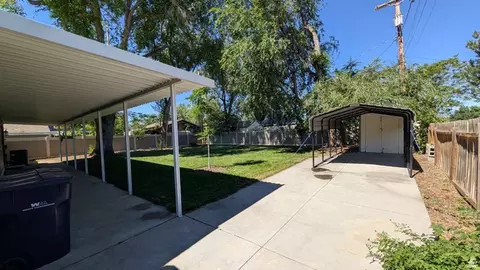Exterior - 8780 S 250 E, Sandy, UT 84070 photo 2 of 8