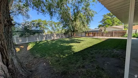 Exterior - 8780 S 250 E, Sandy, UT 84070 photo 4 of 8