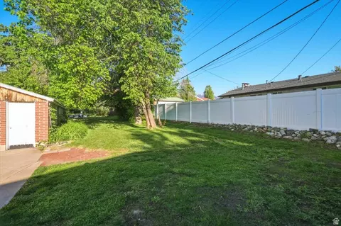 Exterior - 502 N Main St, Bountiful, UT 84010 photo 8 of 10