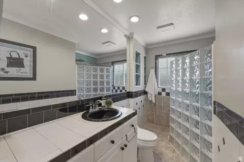 Bath - 502 N Main St, Bountiful, UT 84010 photo 1 of 3