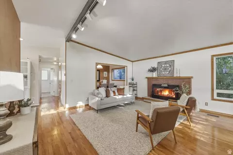 Living - 502 N Main St, Bountiful, UT 84010 photo 2 of 3