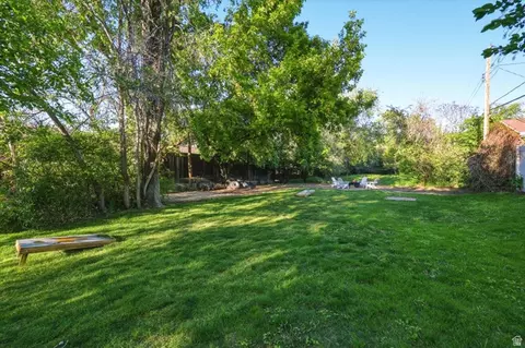 Exterior - 502 N Main St, Bountiful, UT 84010 photo 2 of 10