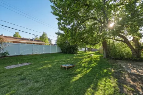 Exterior - 502 N Main St, Bountiful, UT 84010 photo 9 of 10