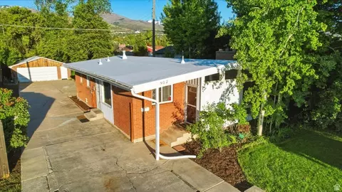 Exterior - 502 N Main St, Bountiful, UT 84010 photo 4 of 10