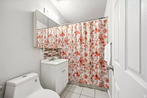 Bath - 954 W 630 N # 34, Orem, UT 84057 photo 1 of 2