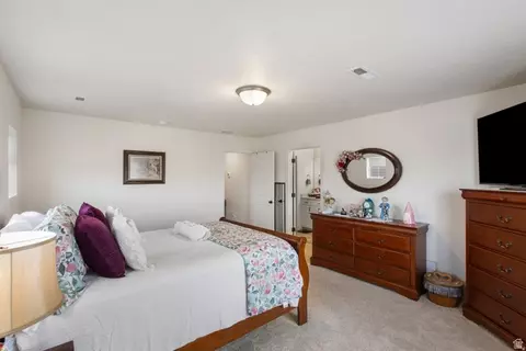 Bedroom - 4423 E Longleaf Ln, Eagle Mountain, UT 84005 photo 2 of 3