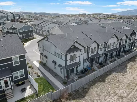 View/Area - 4423 E Longleaf Ln, Eagle Mountain, UT 84005 photo 5 of 6