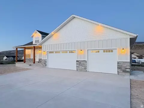 Exterior - 976 N 180 W, Mayfield, UT 84643 photo 3 of 5