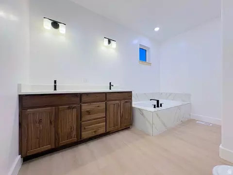 Bath - 976 N 180 W, Mayfield, UT 84643 photo 2 of 3