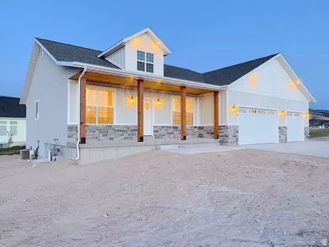 Exterior - 976 N 180 W, Mayfield, UT 84643 photo 2 of 5