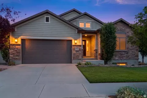 4122 W Walnut Canyon Ln, South Jordan, UT 84009