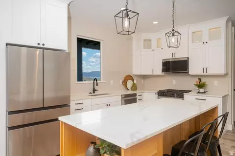 2678 S Eagle Dr #12, Garden City, UT 84028