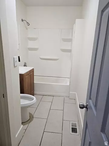 Bath - 114 Doxey St, Ogden, UT 84401 photo 1 of 2