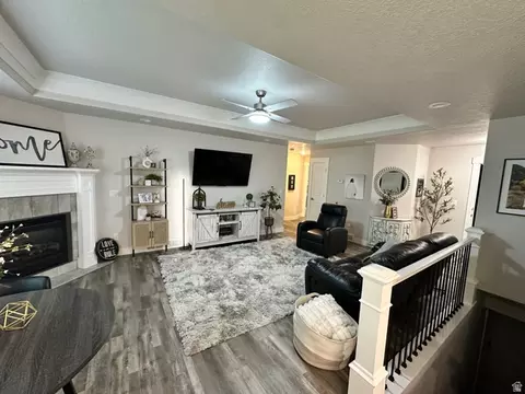 Living - 362 S 800 E, Spanish Fork, UT 84660 photo 2 of 4