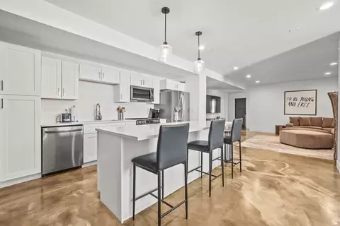Kitchen - 15008 S Springtime Rd, Draper, UT 84020 photo 4 of 4