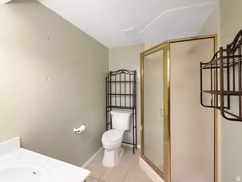 Bath - 2733 N 850 E, North Ogden, UT 84414 photo 2 of 2