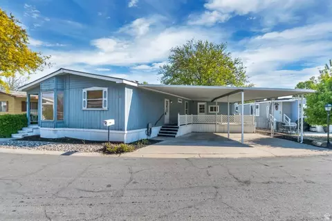 1102 W Yarrow Ln S, Taylorsville, UT 84123