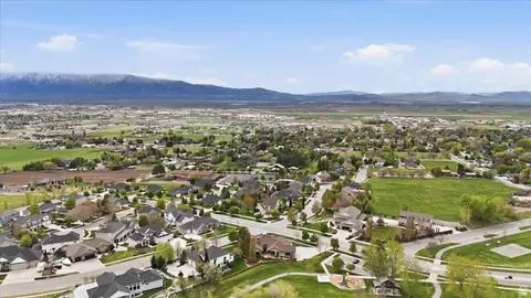 View/Area - 715 Bluff St, Hyde Park, UT 84318 photo 5 of 13