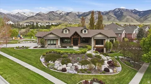 715 Bluff St, Hyde Park, UT 84318