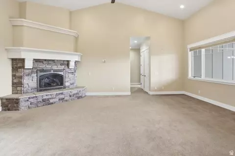 Living - 715 Bluff St, Hyde Park, UT 84318 photo 1 of 10