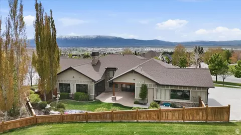 Exterior - 715 Bluff St, Hyde Park, UT 84318 photo 8 of 14
