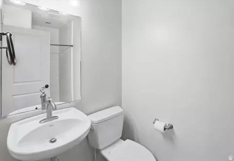 Bath - 715 Bluff St, Hyde Park, UT 84318 photo 7 of 7
