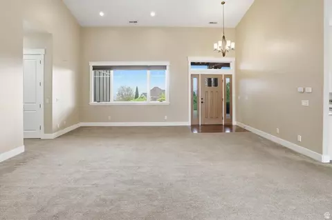 Living - 715 Bluff St, Hyde Park, UT 84318 photo 10 of 10