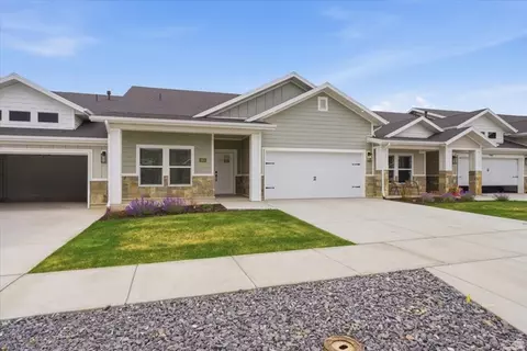 2674 S 2430 W #102 SG, Syracuse, UT 84075