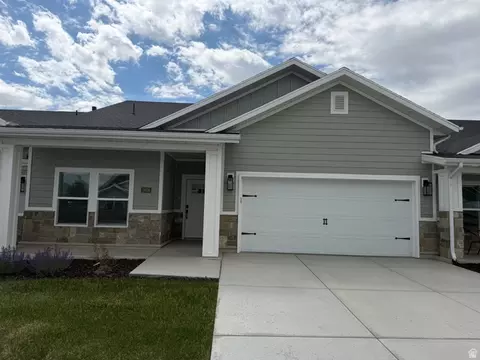 2674 S 2430 W #102 SG, Syracuse, UT 84075