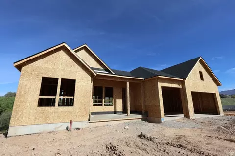 1229 E Amarylis Way, Layton, UT 84040