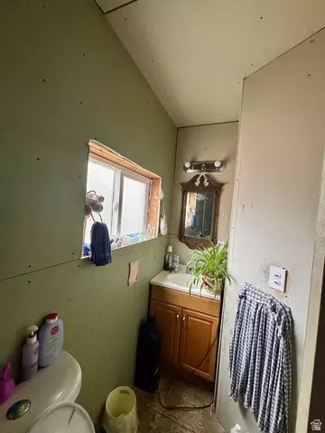 Bath - 73 W Leadville Row W, Eureka, UT 84628 photo 3 of 4