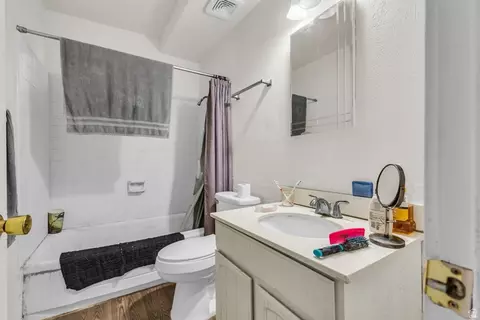 Bath - 185 W 850 S, Bountiful, UT 84010 photo 2 of 2
