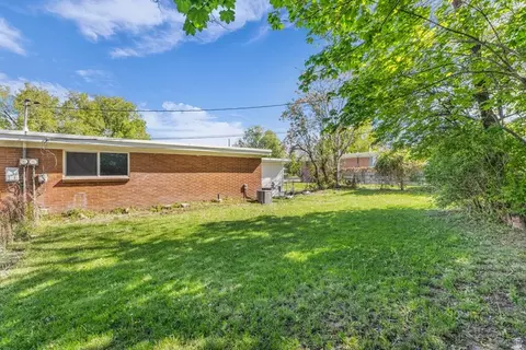Exterior - 185 W 850 S, Bountiful, UT 84010 photo 4 of 5