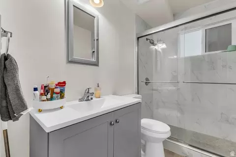Bath - 185 W 850 S, Bountiful, UT 84010 photo 1 of 2