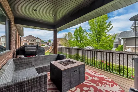 Exterior - 151 S 650 E, Salem, UT 84653 photo 4 of 7