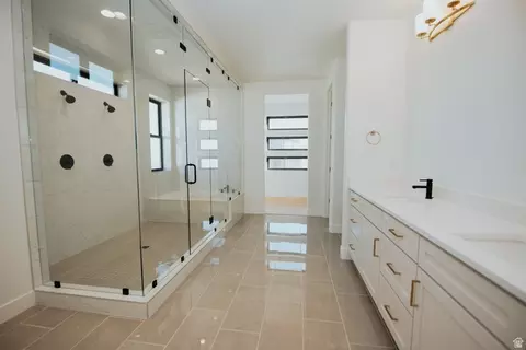 Bath - 1378 N 1500 W #8, Mapleton, UT 84664 photo 1 of 2
