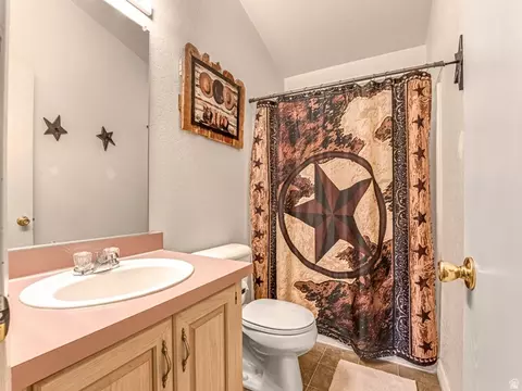 Bath - 8982 S 4800 W, Payson, UT 84651 photo 1 of 4