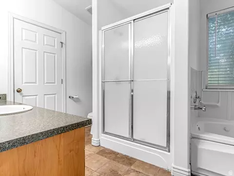 Bath - 8982 S 4800 W, Payson, UT 84651 photo 3 of 4