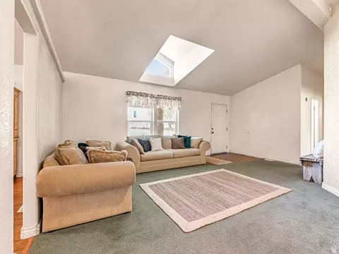 Living - 8982 S 4800 W, Payson, UT 84651 photo 2 of 4