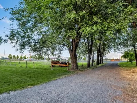 Exterior - 8982 S 4800 W, Payson, UT 84651 photo 3 of 7