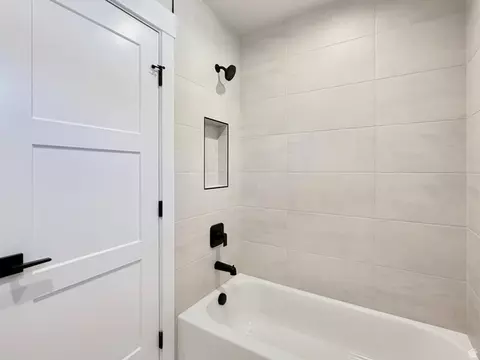 Bath - 172 E 4100 St N #130, North Ogden, UT 84414 photo 4 of 6