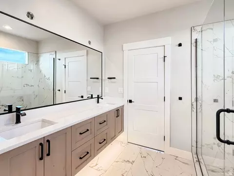 Bath - 172 E 4100 St N #130, North Ogden, UT 84414 photo 1 of 6