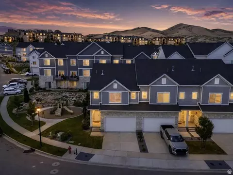 986 W Vista Ridge Dr N, Lehi, UT 84043