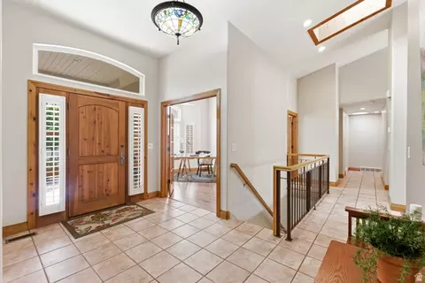 Entry Way - 1172 W Kristeldell Ct, Murray, UT 84123 photo 1 of 3
