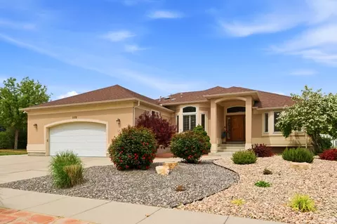 Exterior - 1172 W Kristeldell Ct, Murray, UT 84123 photo 2 of 15