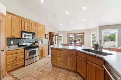 Kitchen - 1172 W Kristeldell Ct, Murray, UT 84123 photo 5 of 5