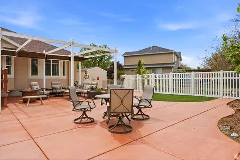 Exterior - 1172 W Kristeldell Ct, Murray, UT 84123 photo 7 of 15