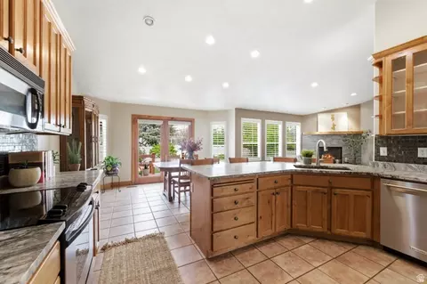 Kitchen - 1172 W Kristeldell Ct, Murray, UT 84123 photo 3 of 5