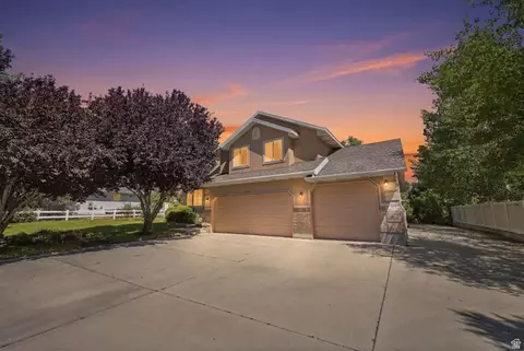4016 W Kelvingrove Cir S, South Jordan, UT 84095